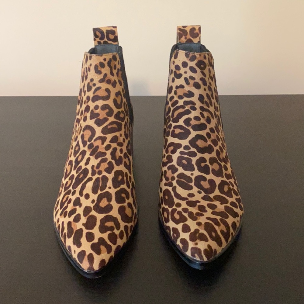 Women’s Dolce Vita leopard booties, size 9.5